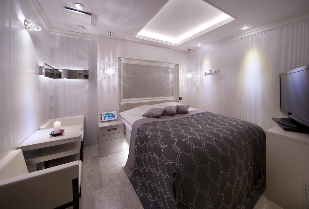 Jewel Hotel Luxury Modern (Adults Only) Miyoshi  Ngoại thất bức ảnh